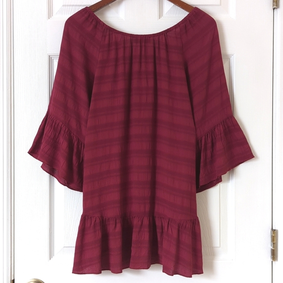 Neiman Marcus Jacquard Striped Off Shoulder Quarter Bell Sleeve Blouse Berry S - Picture 9 of 10